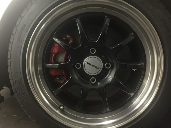 This wheels are 16 by 7 offset +40
215 45 16 no rub
215 50 16 fender roll needed