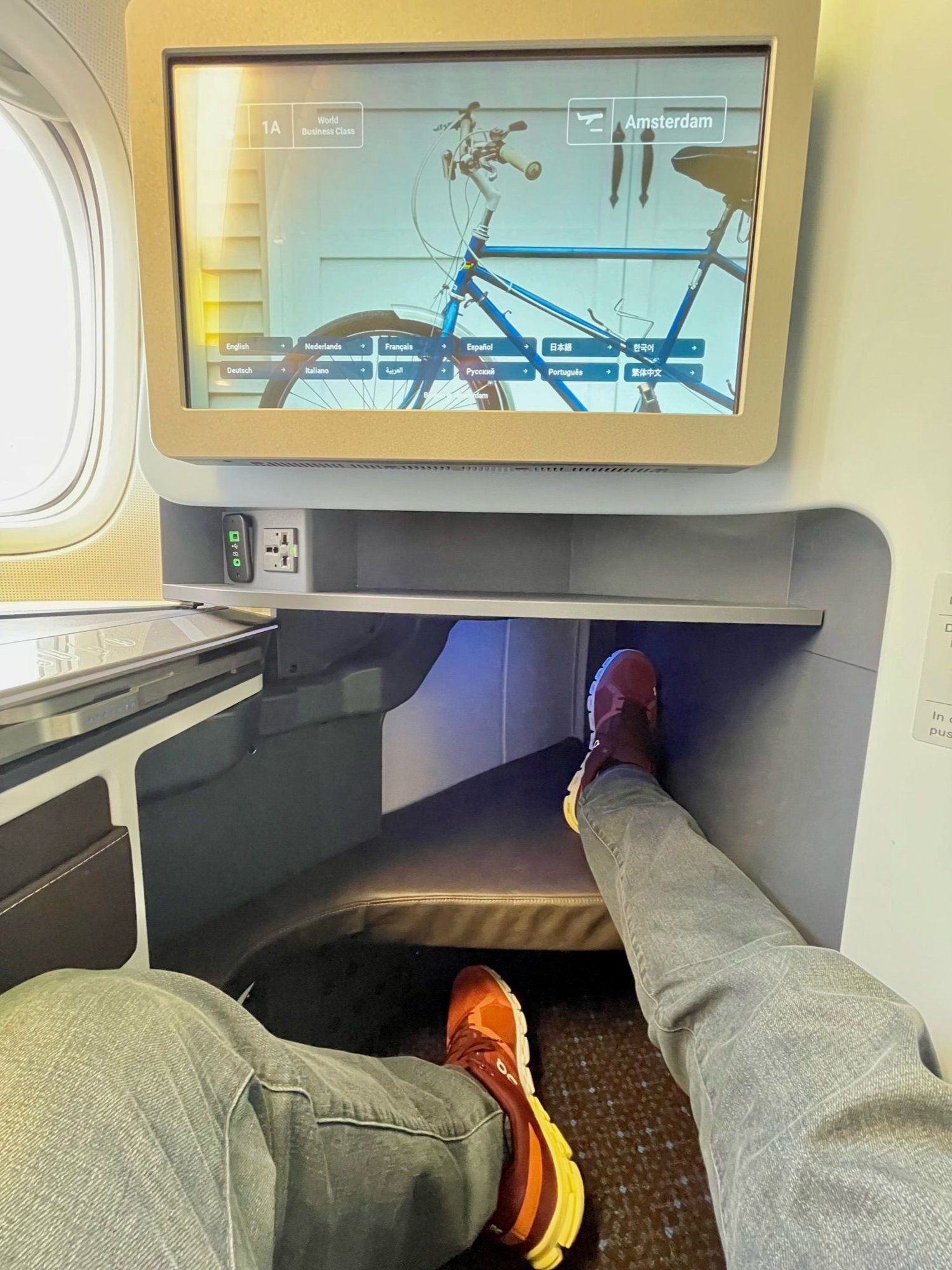 Klm 777-300 new business class - FlyerTalk Forums