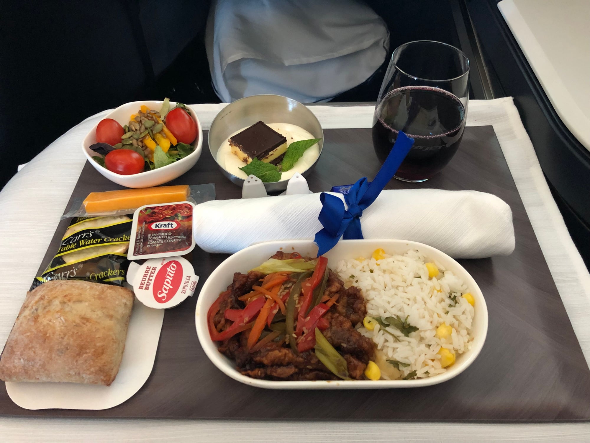 Mini Trip Report: WestJet 787-9, Transcontinental Business Class (YYZ ...