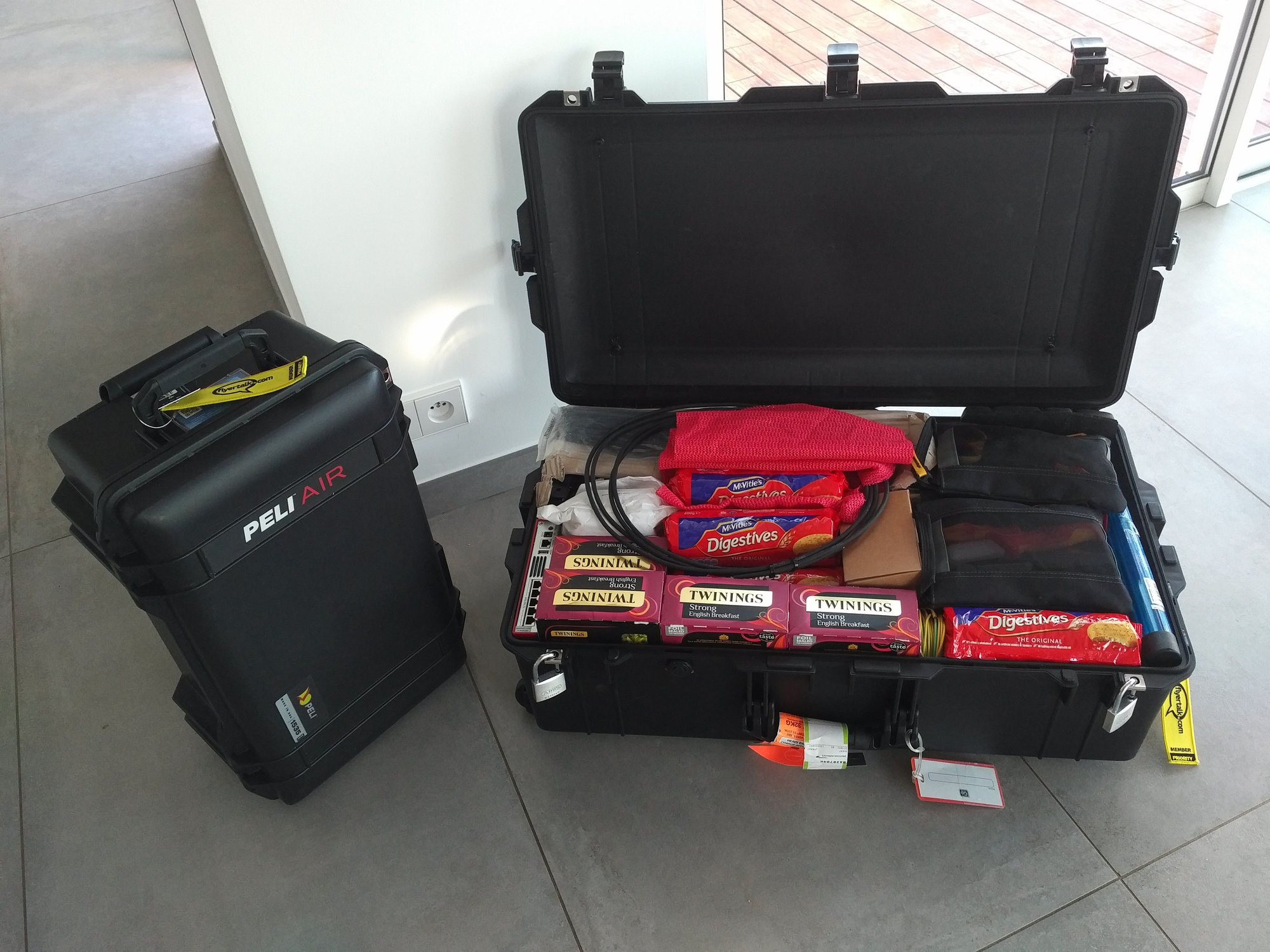 Locking checked bags? Should one do it? Do you do lock your checked