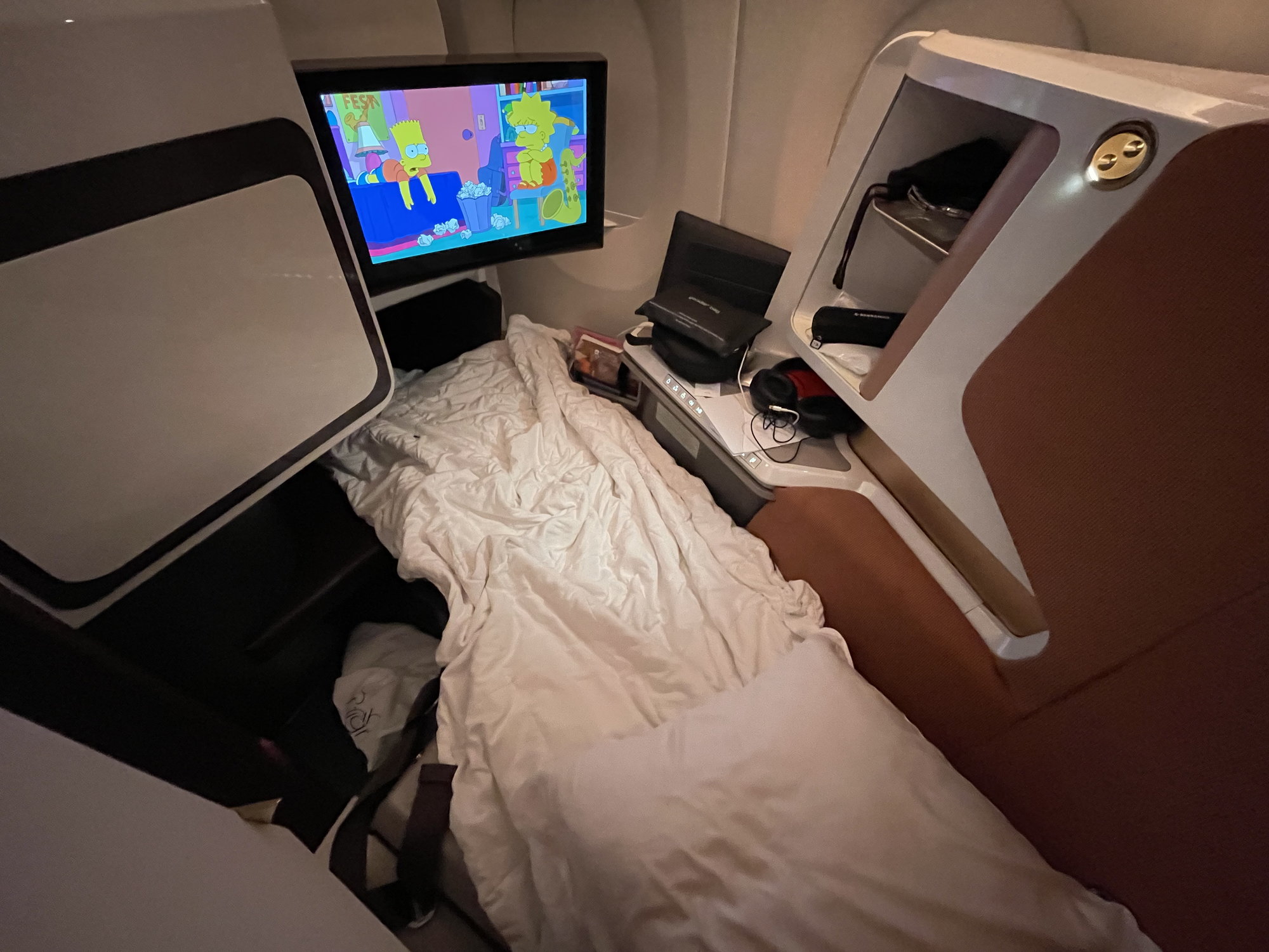 Which J cabins have a bassinet built into the seat like the 789? -  FlyerTalk Forums