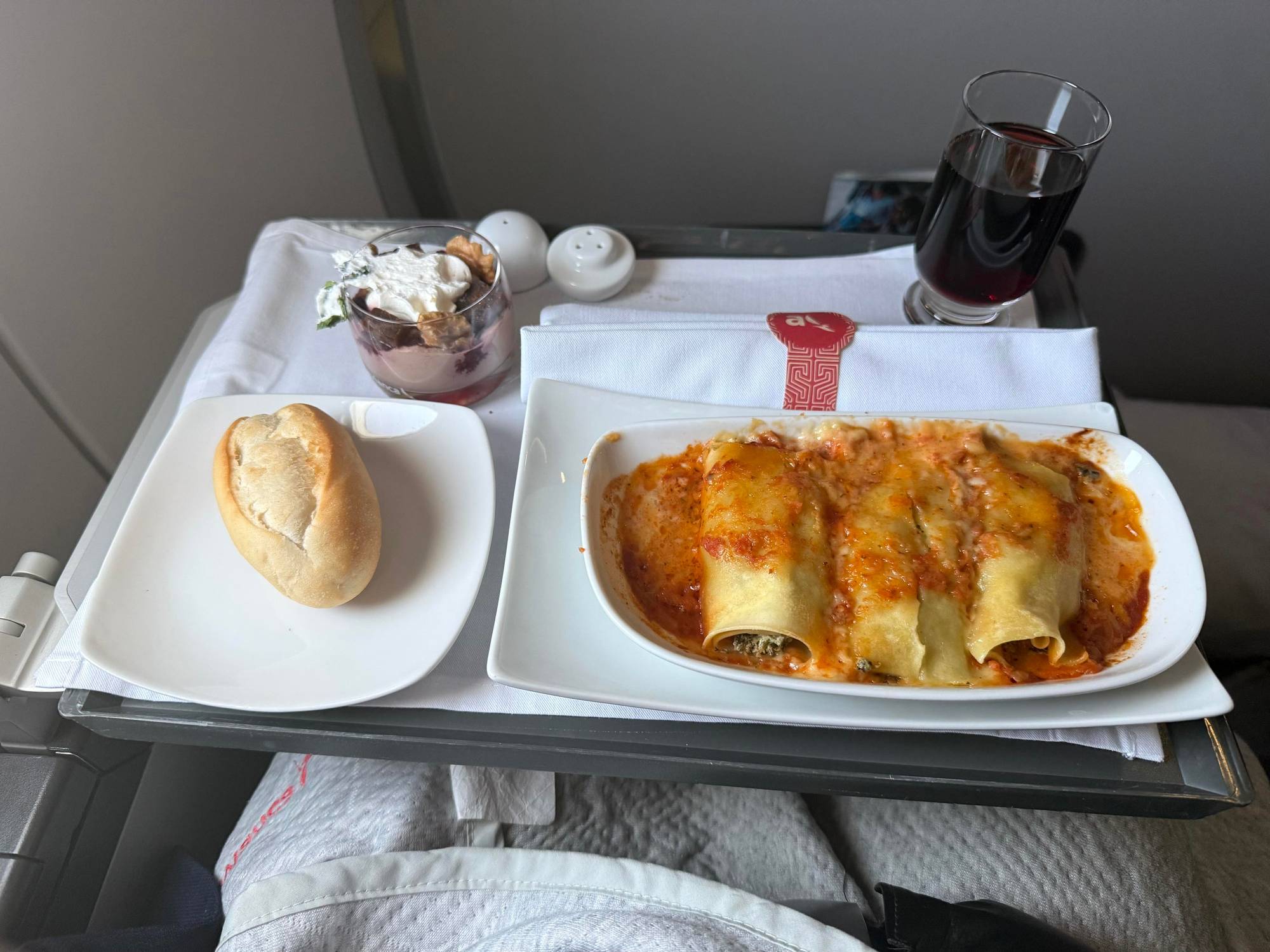J AV JFK-BOG lunch