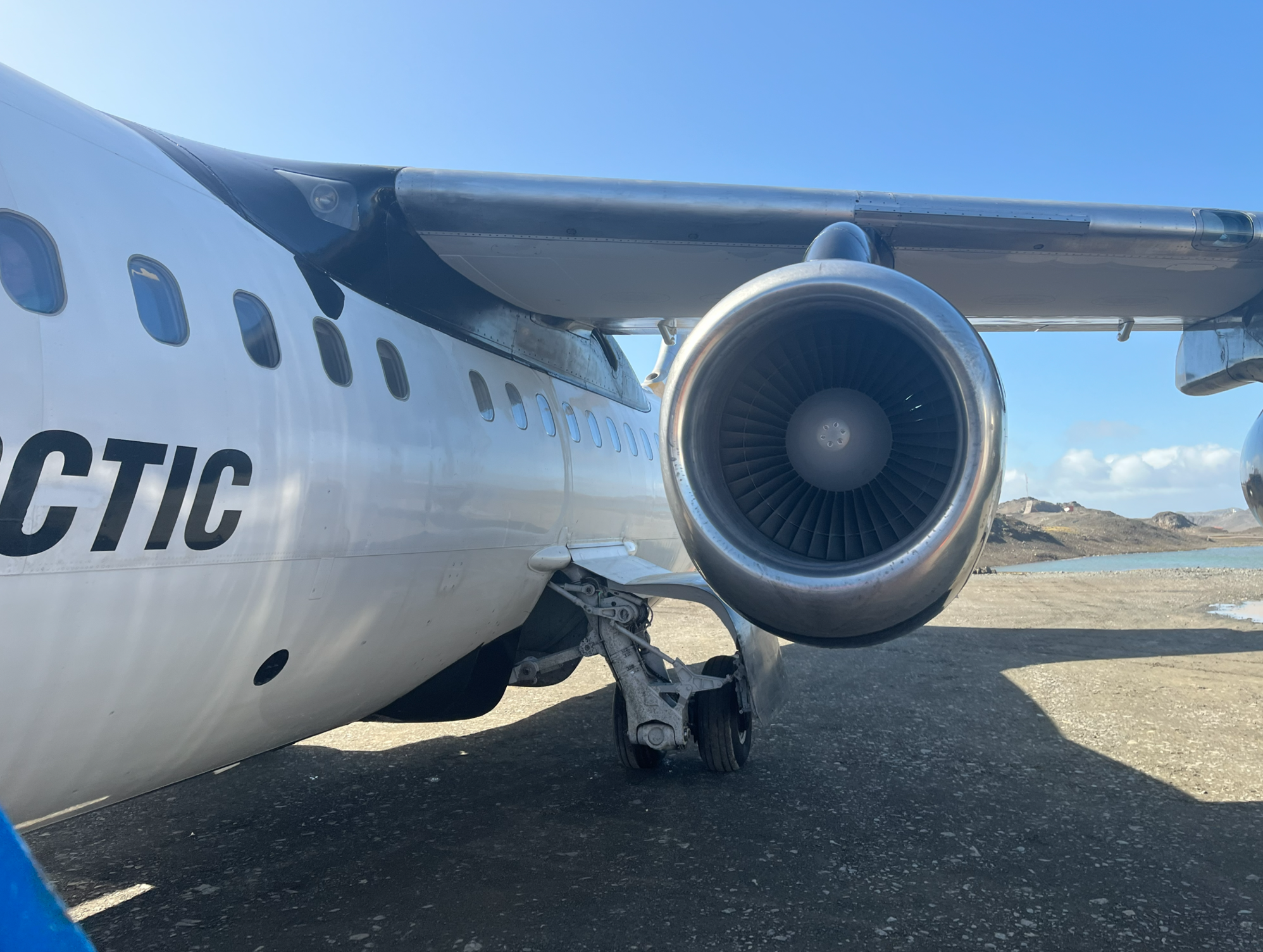 BAe 146 boarding
