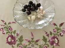 Canadian cherries , Thai mangosteens and rambutans 