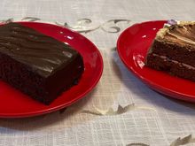 Chocolate fudge & mocha cream cakes
