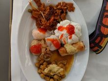 My type of hotel breakfast - savory and spicy. 