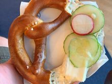 The food offer was more basic than one would usually expect but they had some nice pretzels. Sadly there was no mustard but this one with cream cheese, cucumber and radish was pretty good with an espresso.
