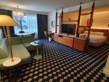 Deluxe King room

