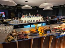 Lounge - evening drinks and canapés