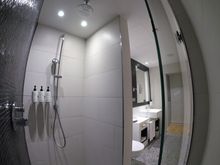 Bathroom of a Junior Suite / IC Berlin
