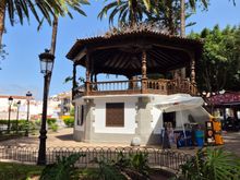 Kiosk café. 