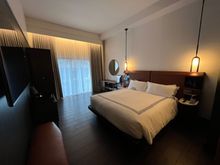 Exec Suite Bedroom 