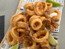 Andalusian style calamari mix with lime mayo
Calamares a la andaluza con mayonesa de lima €17