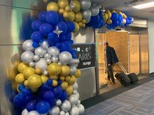 Balloons are still on display! But the entry is very small.