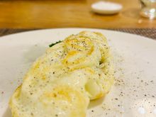 Egg-White Omelette with Kale & Ricotta 