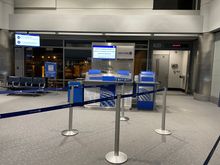 B20 at DEN with the legacy CO agent desk. If you look closely, the “Continental” text under the logo is covered with a blue color-matched decal.