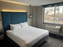 Four Points SoHo king Room