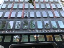 Front entrance of hotel 