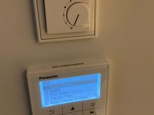 The airconditioning control and floor heating regulator