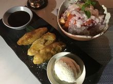 Dessert: Pisang goreng + Es Campur