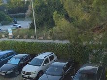 Car Park - there is one under the hotel but chargable 