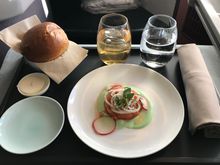 starter (smoked salmon tartare) 