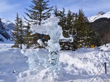 Outdoor Ice Sclupture