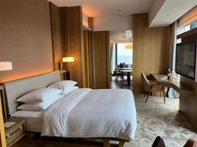 Andaz Suite bedroom (a rollaway was later brought up at no charge) 