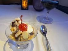 Ice cream dessert.   Delicious, and a very pleasant change from the normal too sweet no-taste stuff that is a usual WR dessert. 