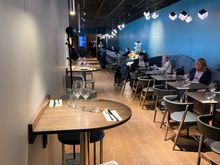 Some more seating along the back wall, with more variance of seating options.