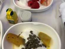 Balanced diet meal:  Appetizer and dessert