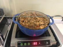Hot dishes labelled "chicken" and "beef", both bland casserole type dishes with reasonable quality meat.