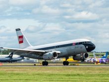 A visit to EDI a while back. BEAutiful livery