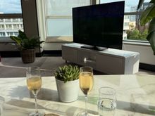 Champions League finale with evening canapés 😁