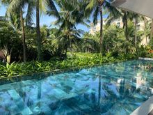 Club pool