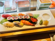Sushi assortment (500HKD)