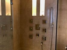 Shower detail (nice body jets)