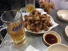One of my wife's favorite pub in Seoul. Very retro and and the deep fried spicy chicken gizzard was fantastic!