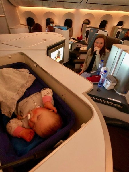 Which J cabins have a bassinet built into the seat like the 789