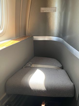 Buddy seat/ottoman of 1A