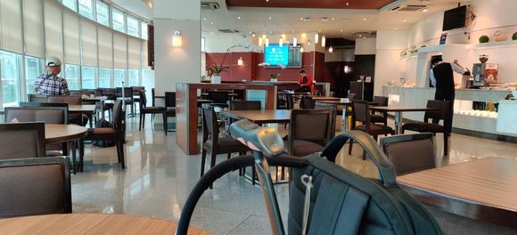 Manila - Philippine Airlines Mabuhay Lounge T2 (international)
