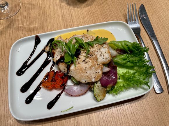 Plat Wing main course chicken