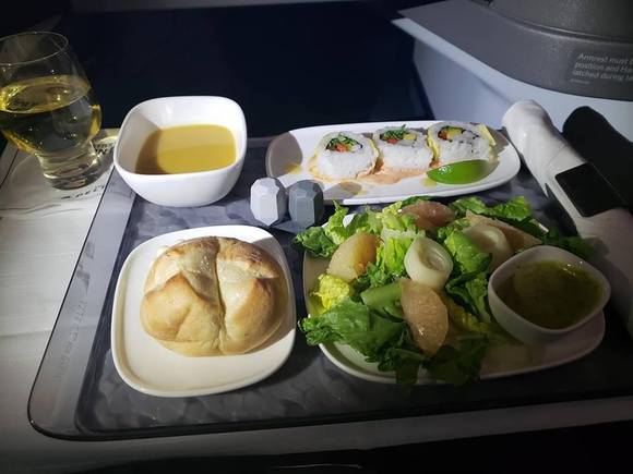 Mango and Shrimp Roll with pineapple rum glaze

Heart of Palm Salad with baby gem lettuce and grapefruit served with citrus vinaigrette 

Butternut Squash Soup
