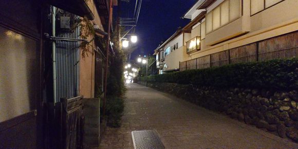 alleyway at night