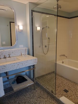 Crown Suite bathroom