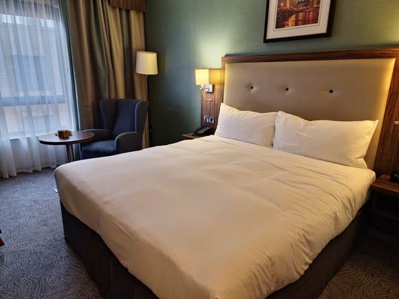 Room 566, should be an executive king although the folio shows K1D which makes me think it's a King Deluxe and we weren't upgraded.