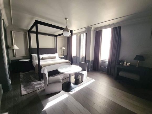 Reverse View Junior Suite