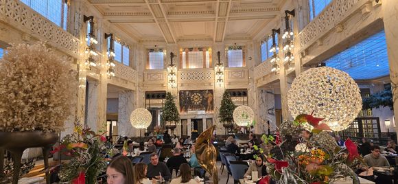 The bank brassiere where globalist breakfast is served