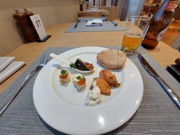 Evening Snacks (Buffet) Club Lounge / IC Riyadh