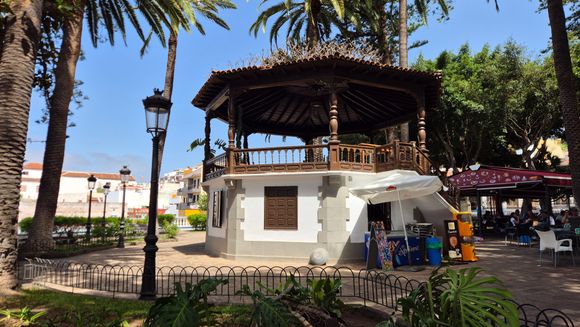 Kiosk café. 